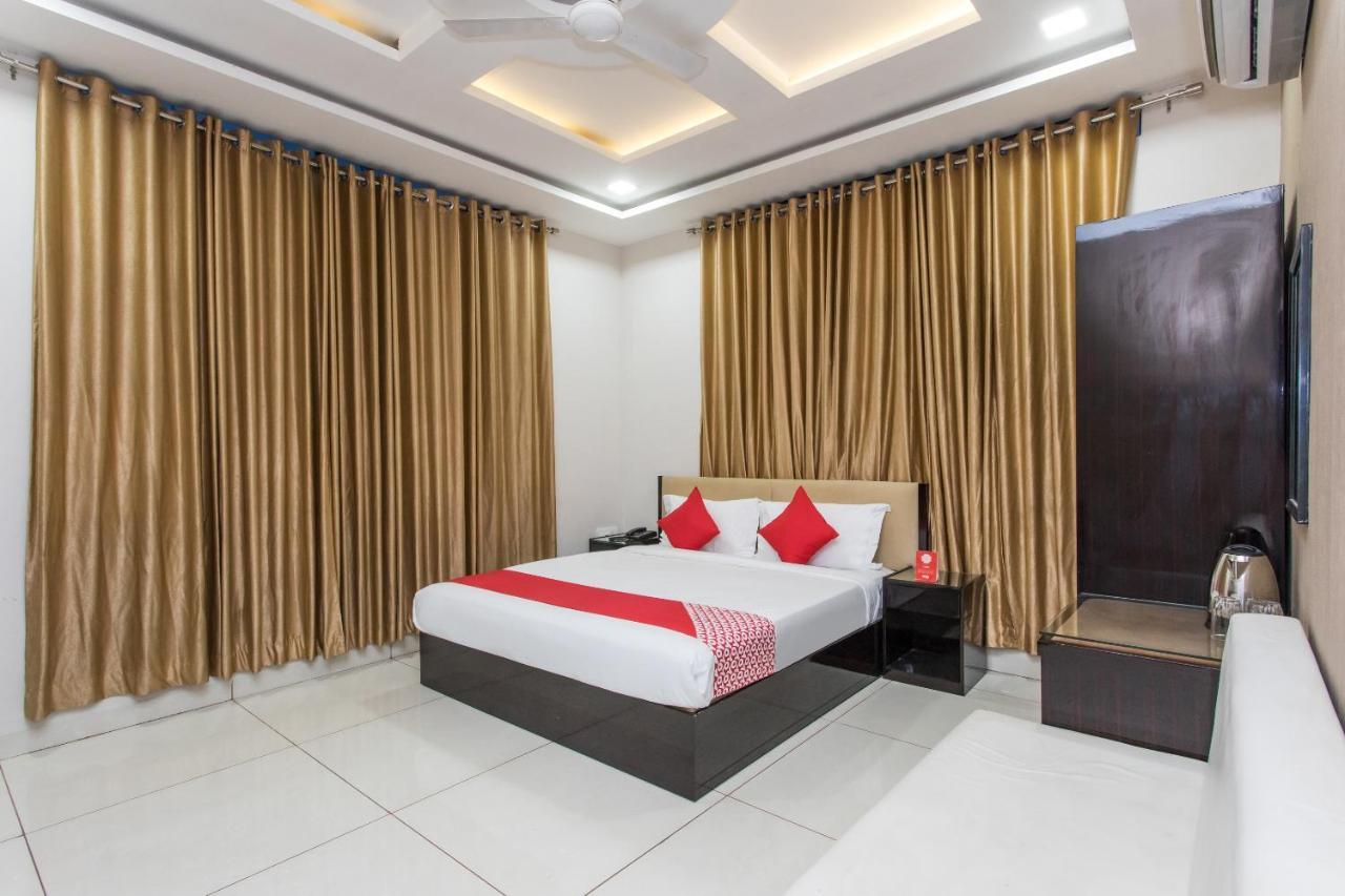 Hotel Capital O 22319 Prem Bandhan