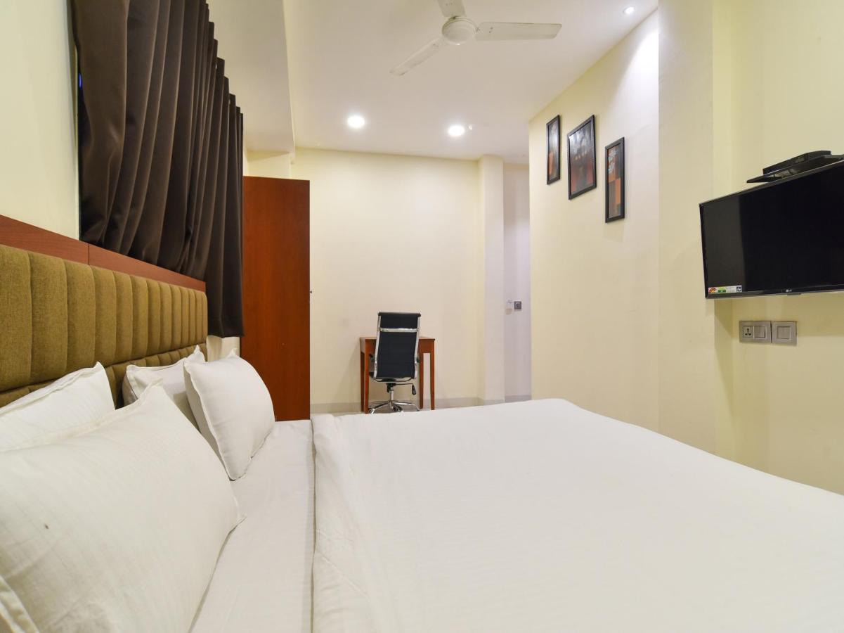 Oyo Collection O 78295 Da 2 Day Hotel Indore
