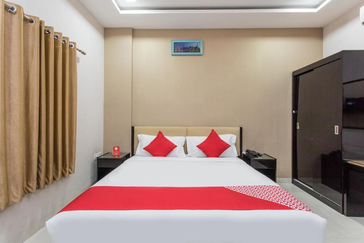 Hotel Capital O 22319 Prem Bandhan 3*