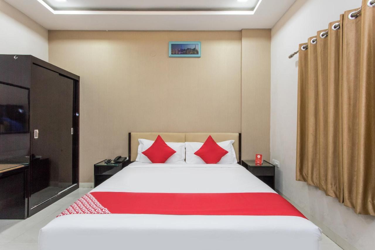 Hotel Capital O 22319 Prem Bandhan 3*