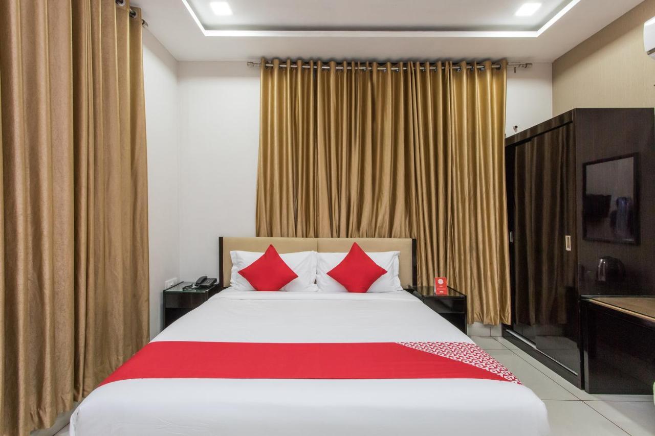 Capital O 22319 Prem Bandhan 3* Indore