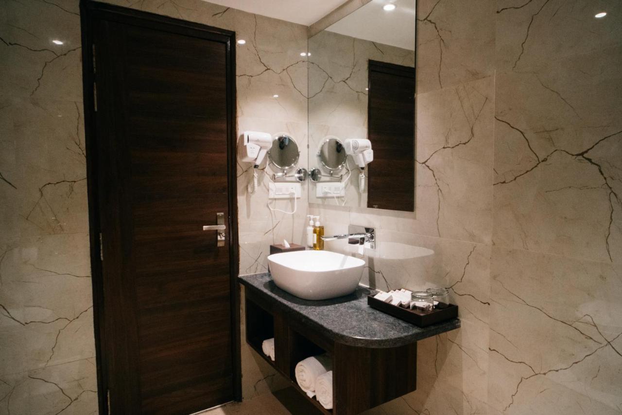 Hotel Playotel Premier Vijay Nagar