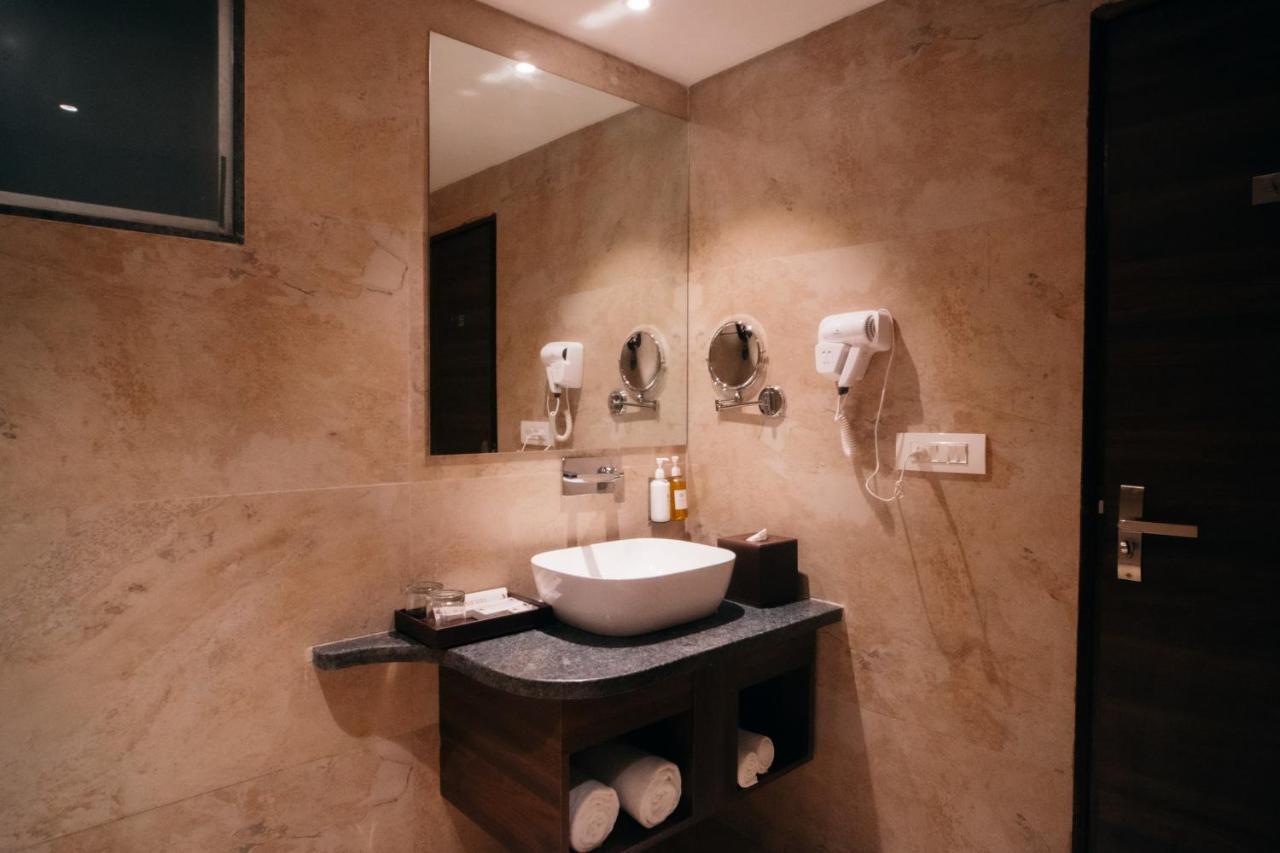 Playotel Premier Vijay Nagar Hotel