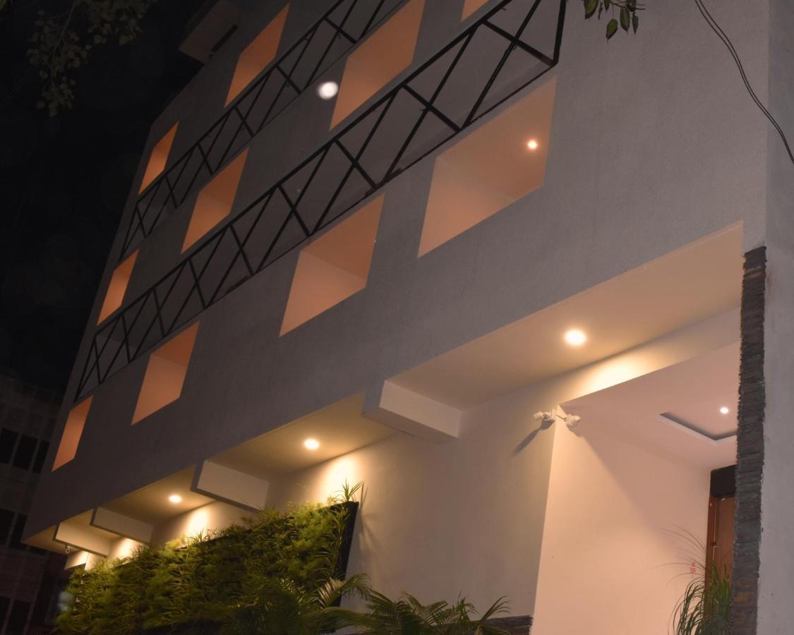 Vrindavan Palace 3*