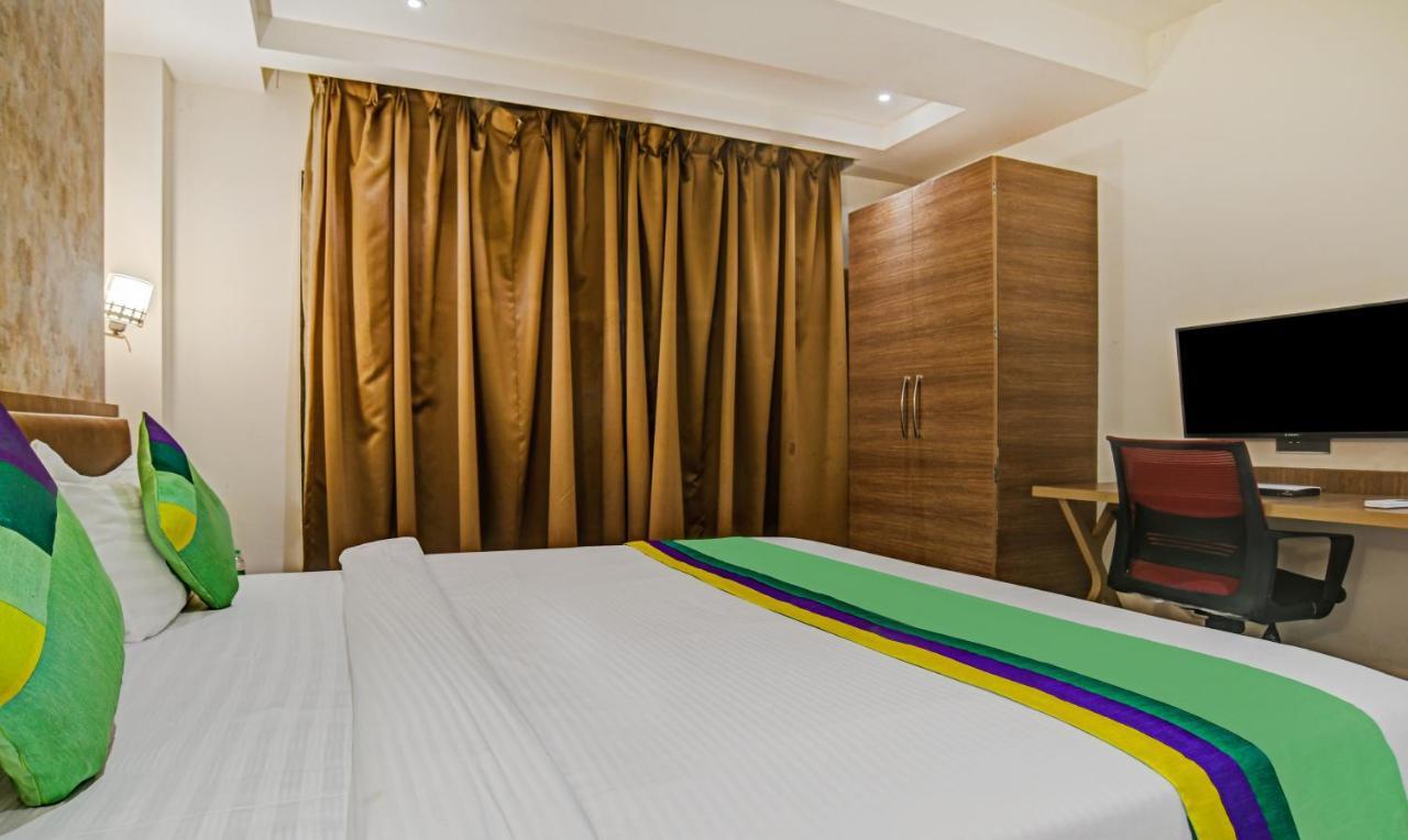 Treebo Trend Holiday Ab Road 3*