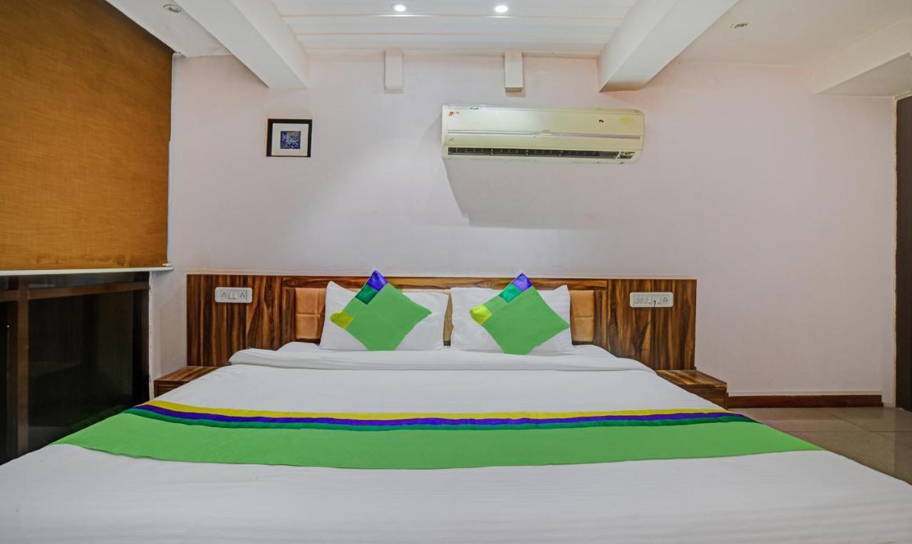 Treebo Trend Holiday Ab Road Hotel Indore