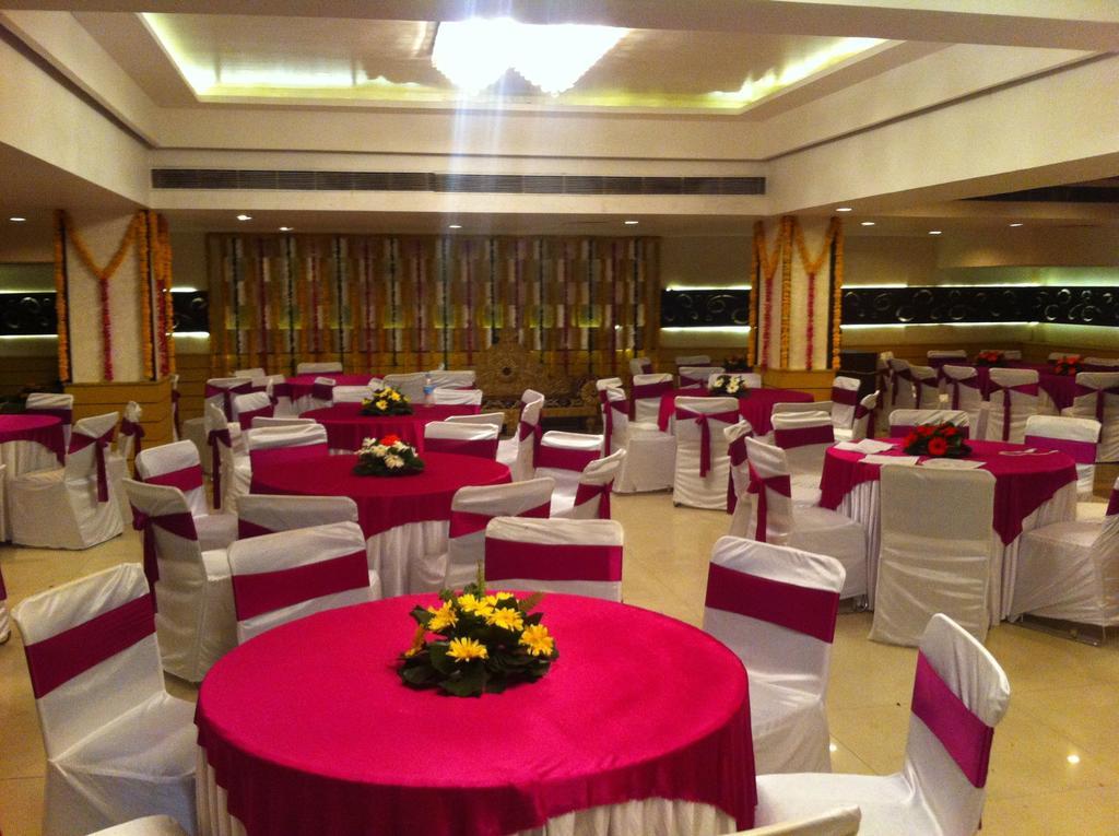 Hotel The Rajshahi Palace