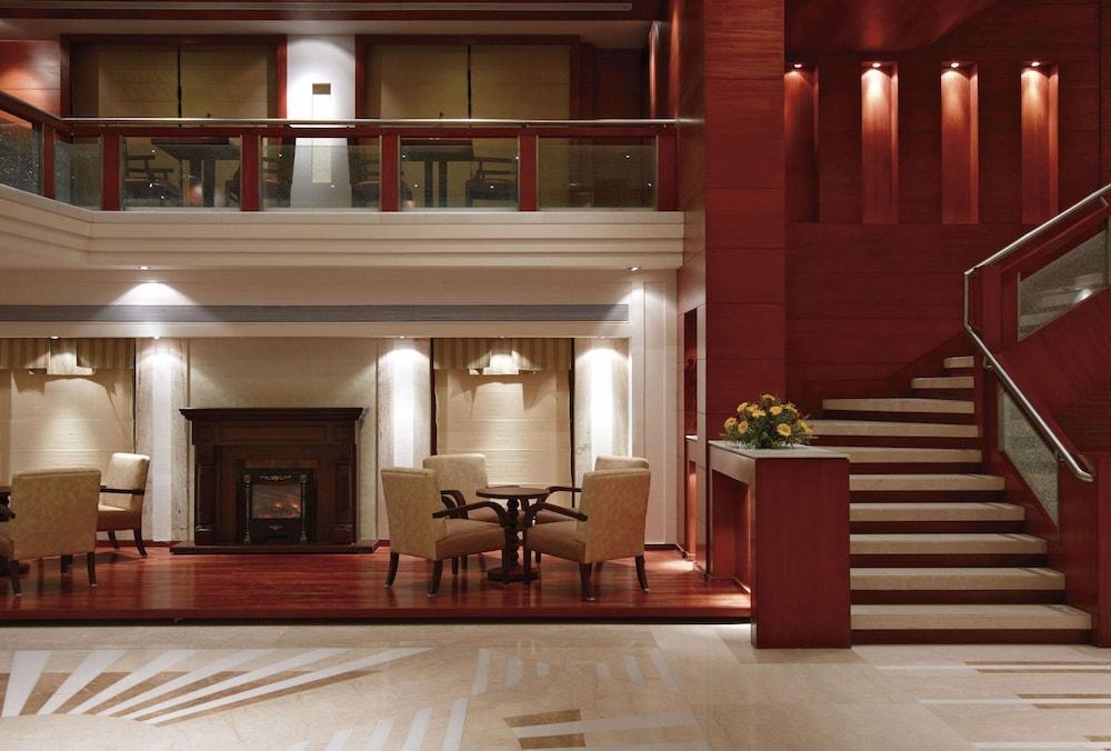 Surestay By Western Hotel