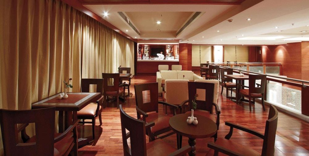 Surestay By Western Hotel 4*