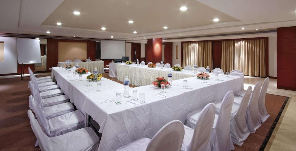 Hotel Surestay By Western