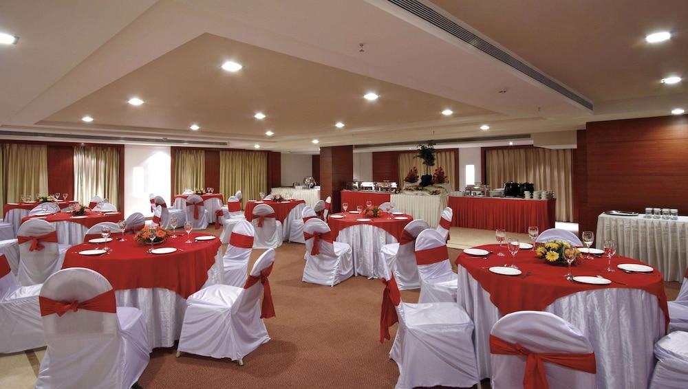 Surestay By Western Hotel 4*