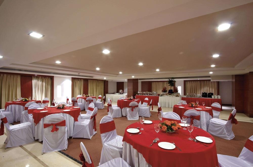 Surestay By Western Hotel