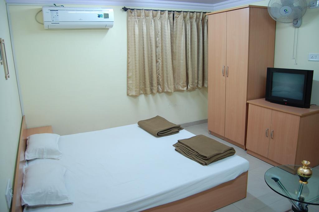 Lodge Smb Residency