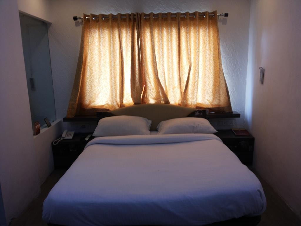 Kanchan Tilak Hotel Indore