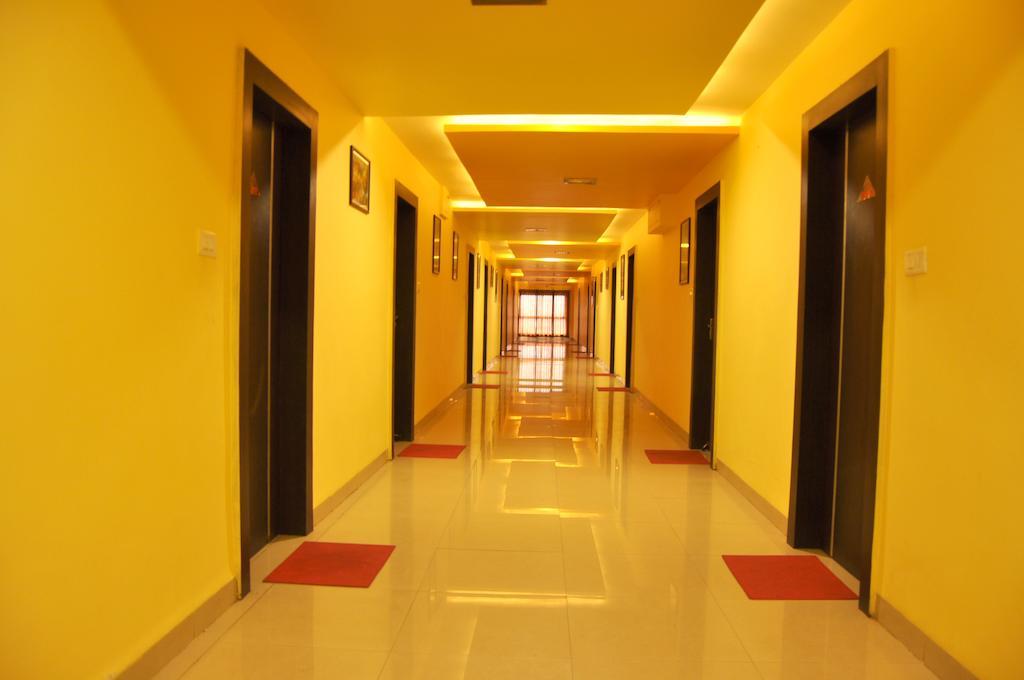 Hotel Mittal Avenue