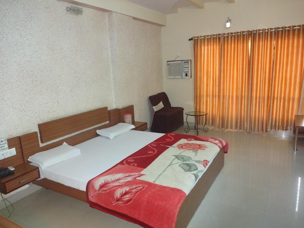 Hotel Mittal Avenue