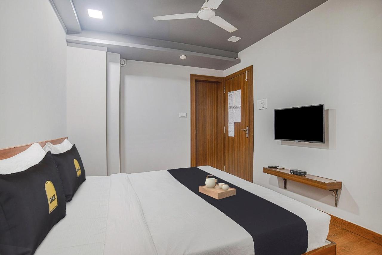 Hotel Vaccinated Staff- Townhouse Oak Silvotel 4*