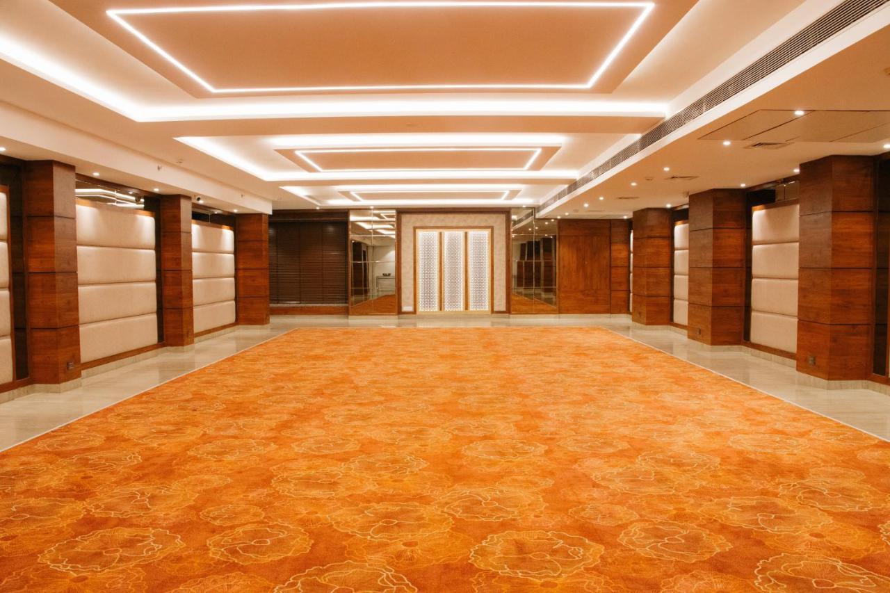 Playotel Premier Vijay Nagar Hotel 4*