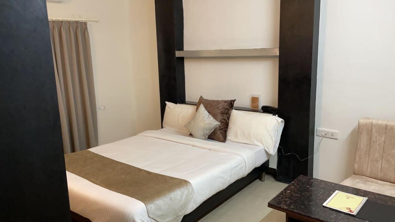 Hotel The Eden Indore