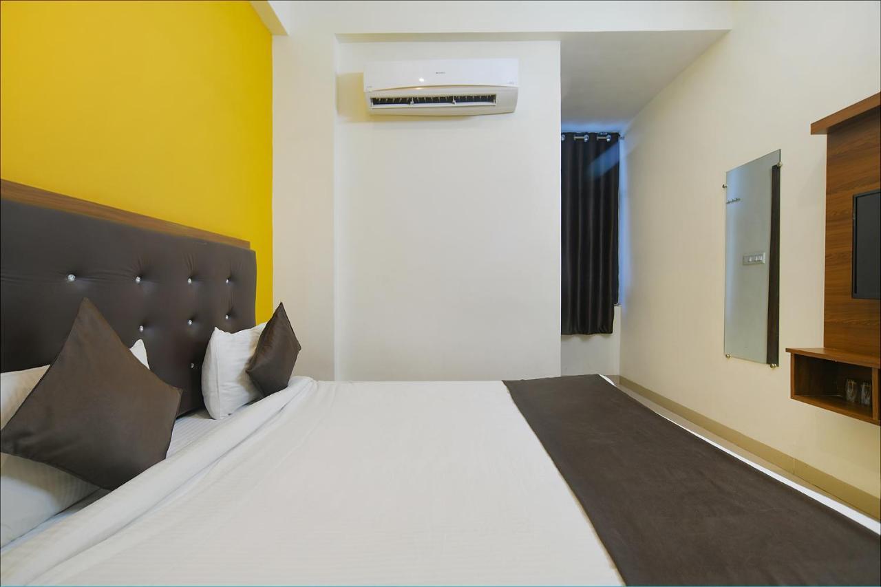 Fabhotel Shubhshree 3*