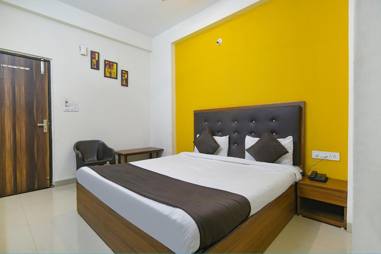 Fabhotel Shubhshree Hotel