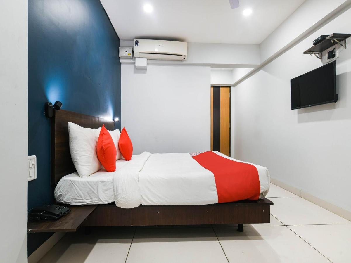 Oyo 77003 Shine Indore