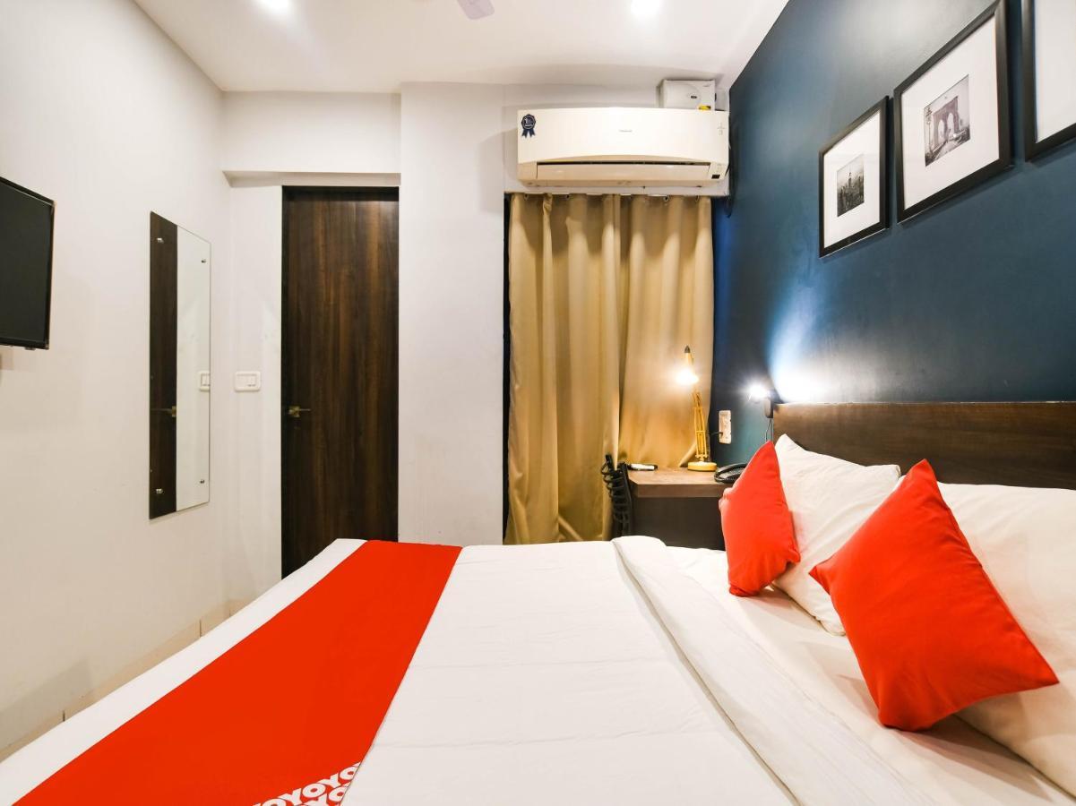 Oyo 77003 Shine 3* Indore