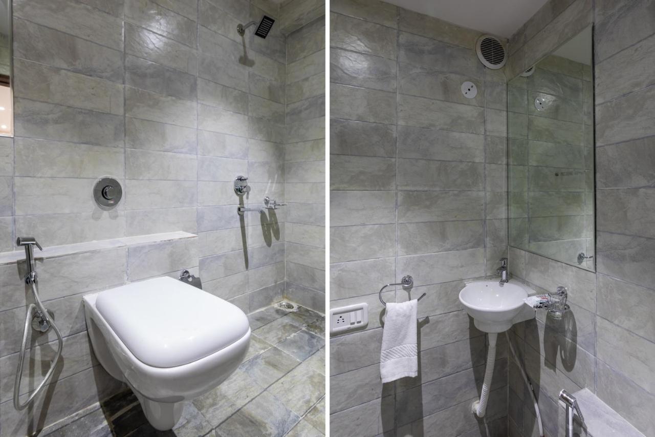 Oyo 29585 The Cliff 3* Indore