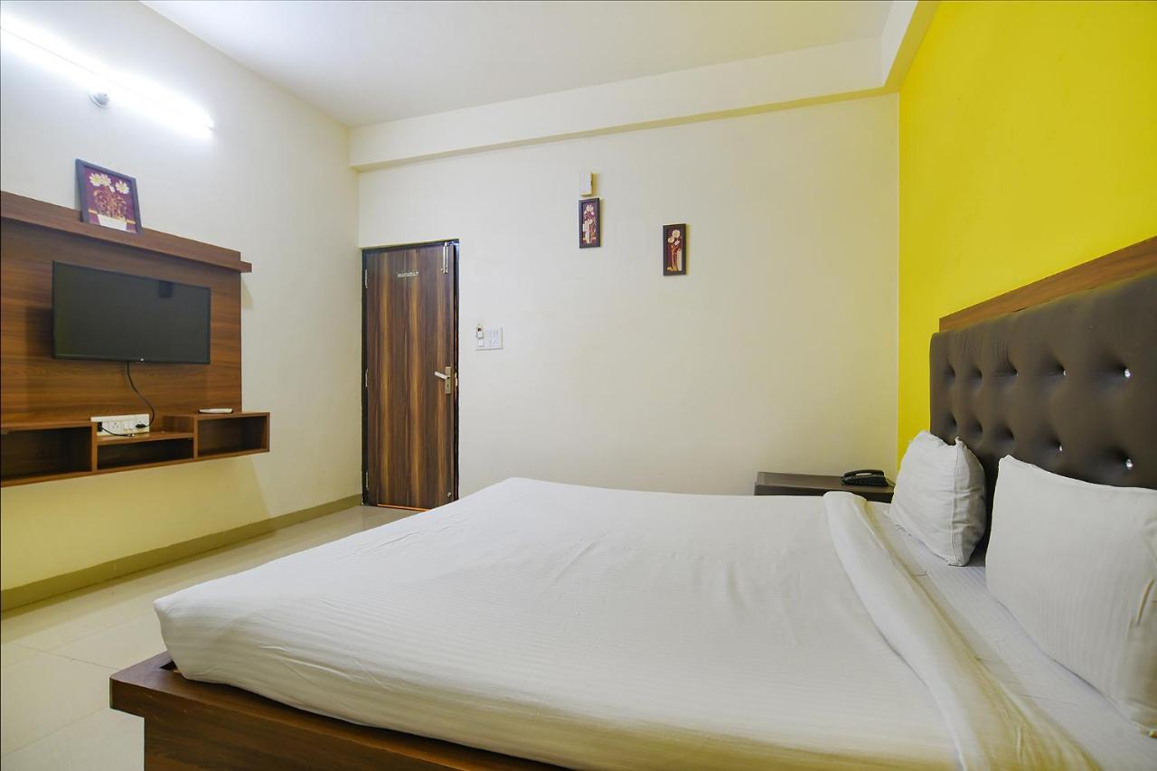 Hotel Fabhotel Shubhshree Indore