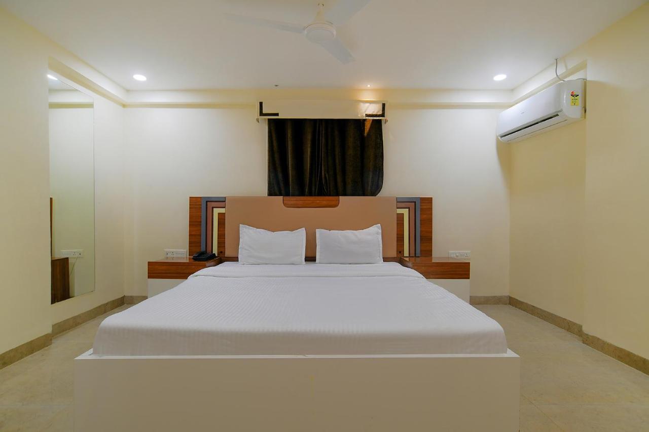 Fabhotel Imperial Regency Hotel