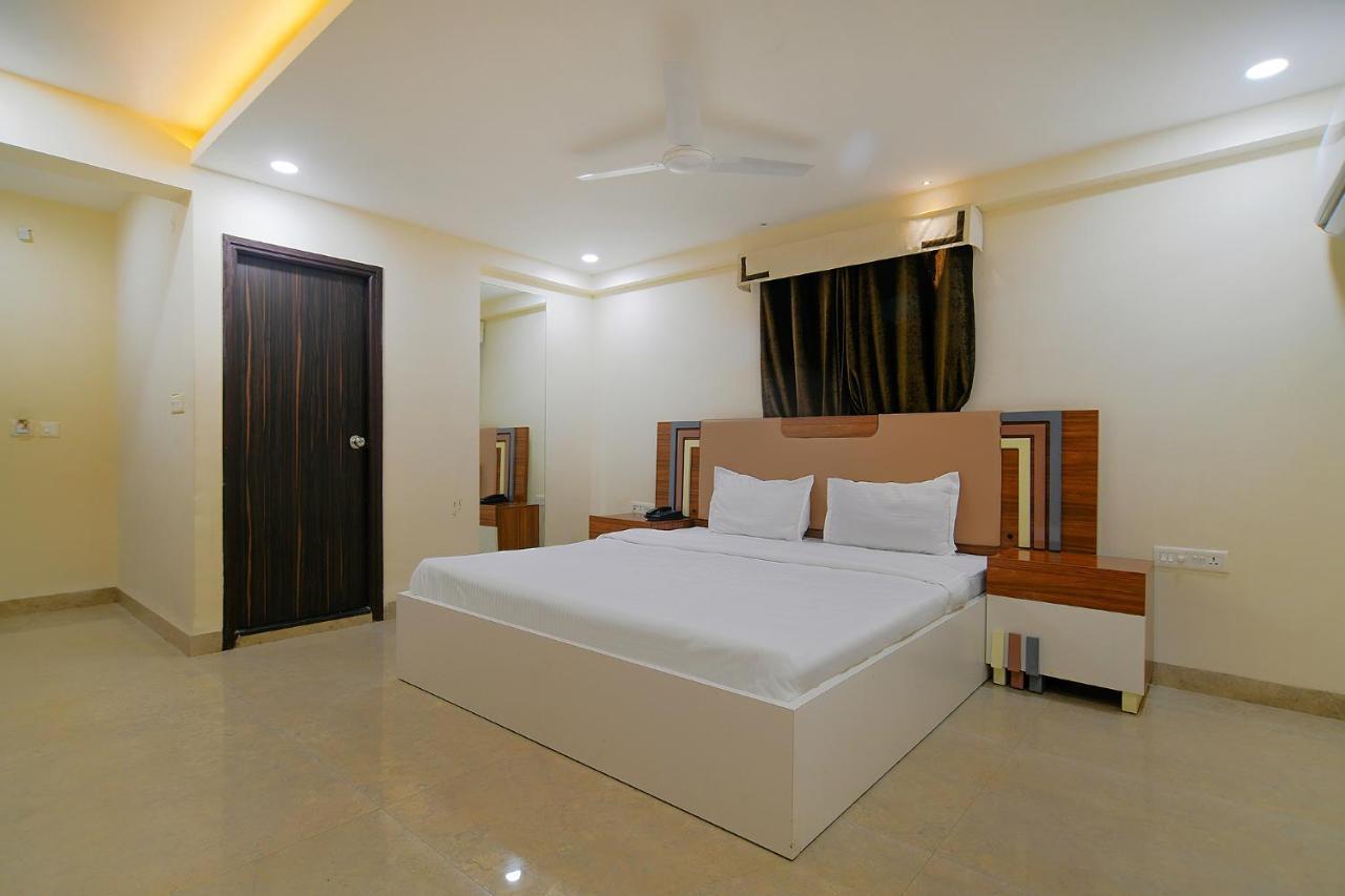 Fabhotel Imperial Regency Hotel