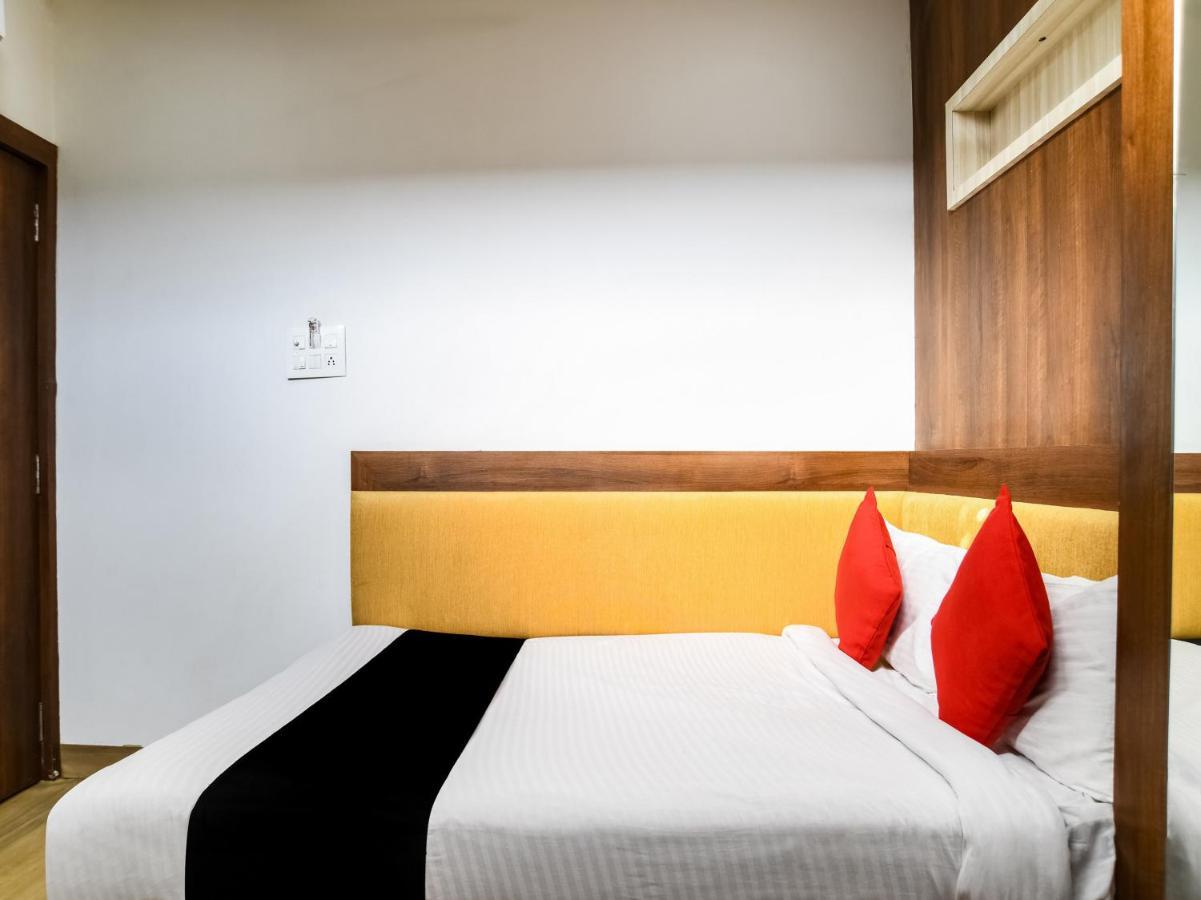 Capital O Ind679 Hotel Rajwada Palace Indore