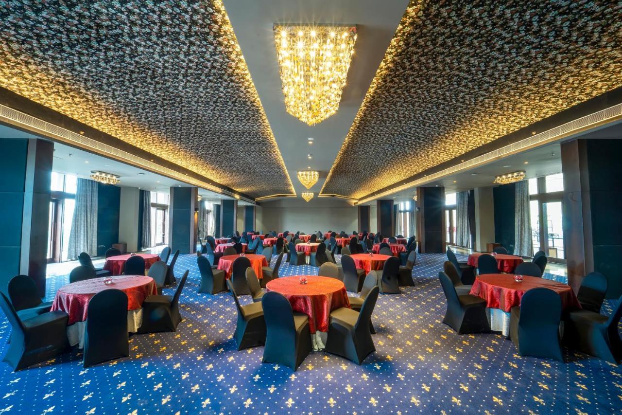Essentia Luxury Hotel