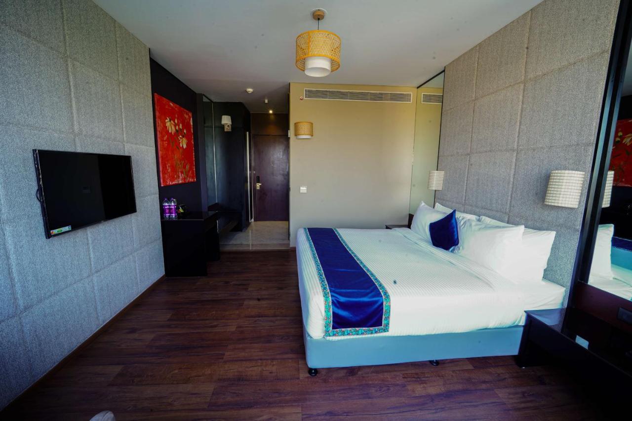 Essentia Luxury 5* Indore