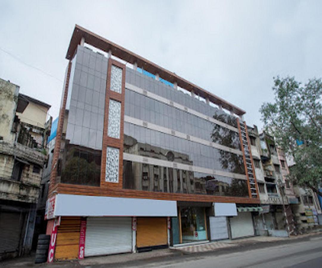 Cherrystay Kiran Inn Indore
