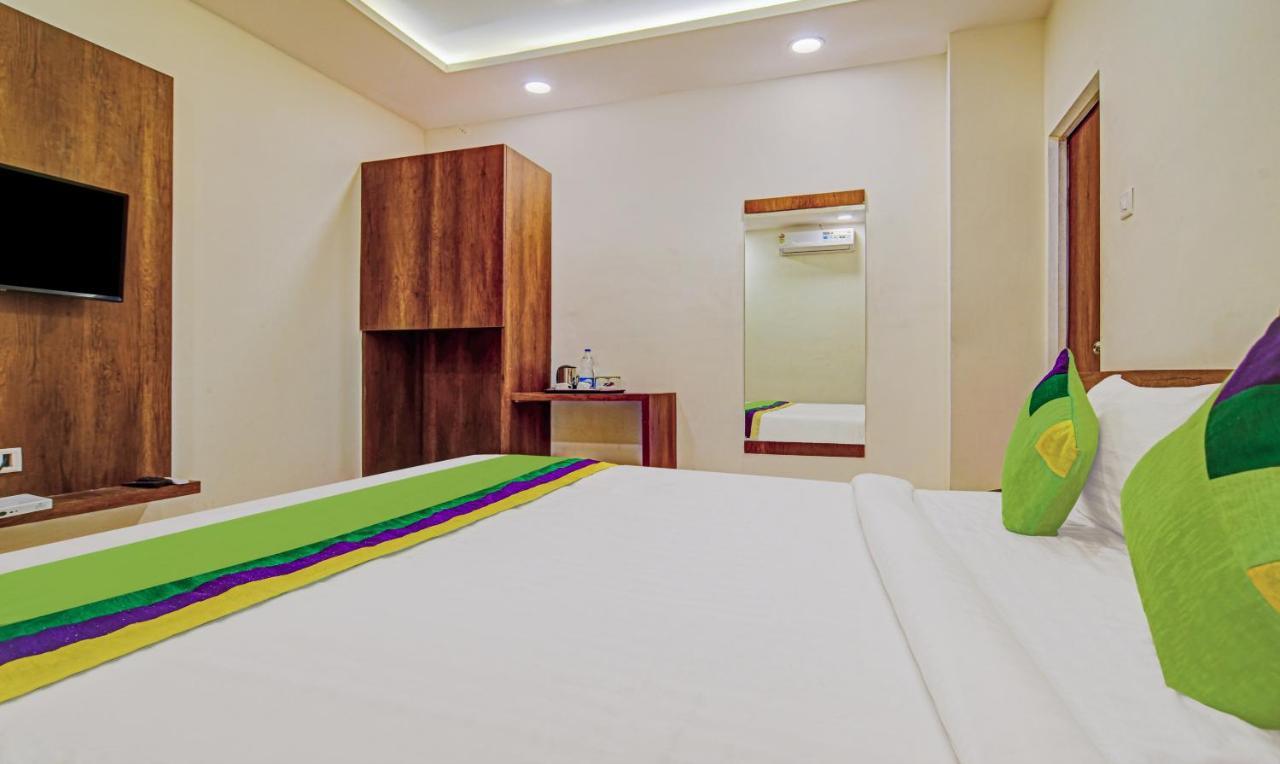 Treebo Royal Empire 3* Indore