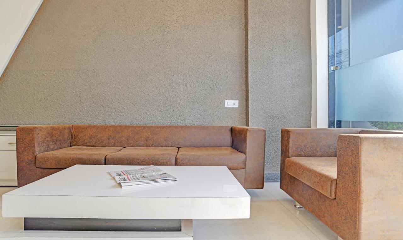 Hotel Treebo Grand Euro Pipliyahana Square
