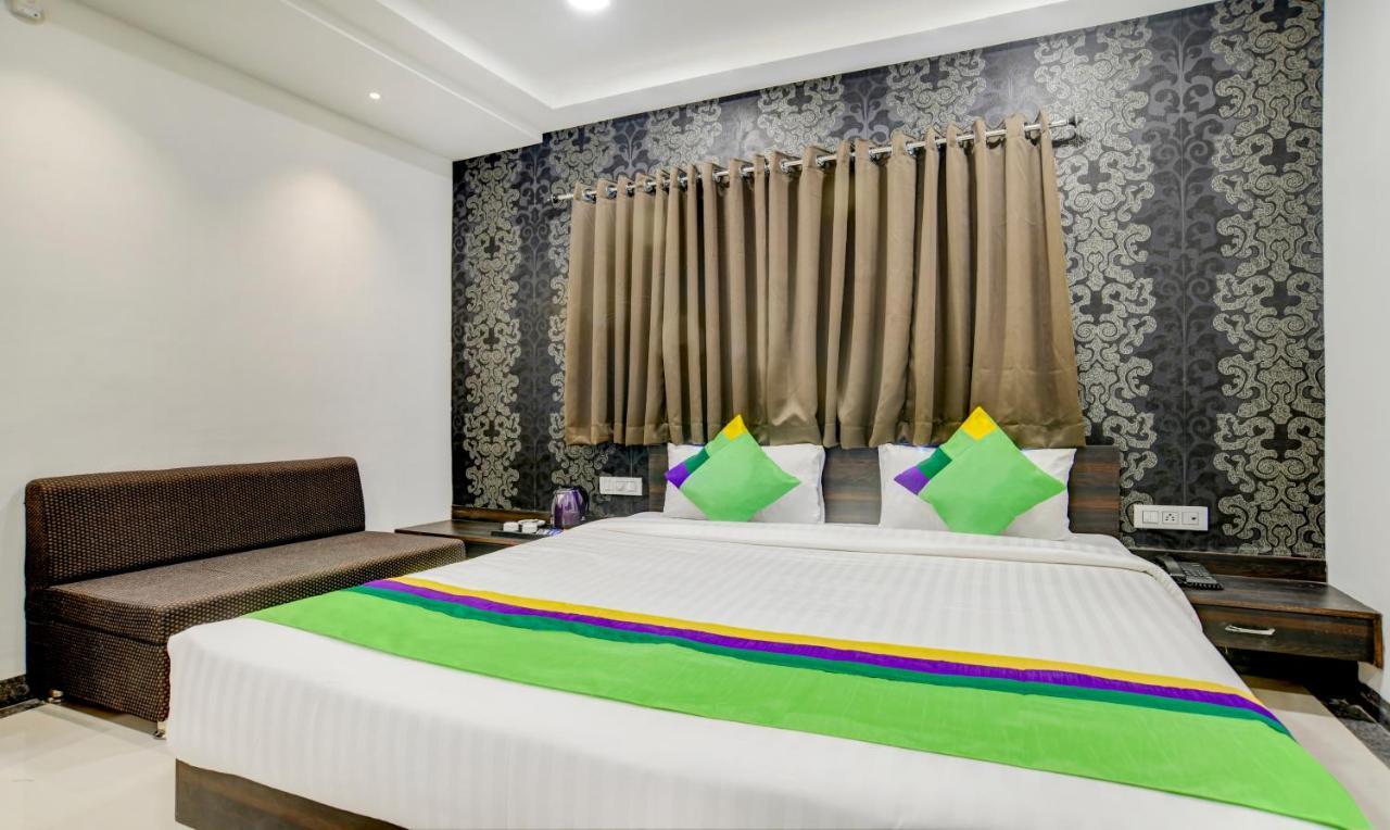 Treebo Grand Euro Pipliyahana Square Hotel
