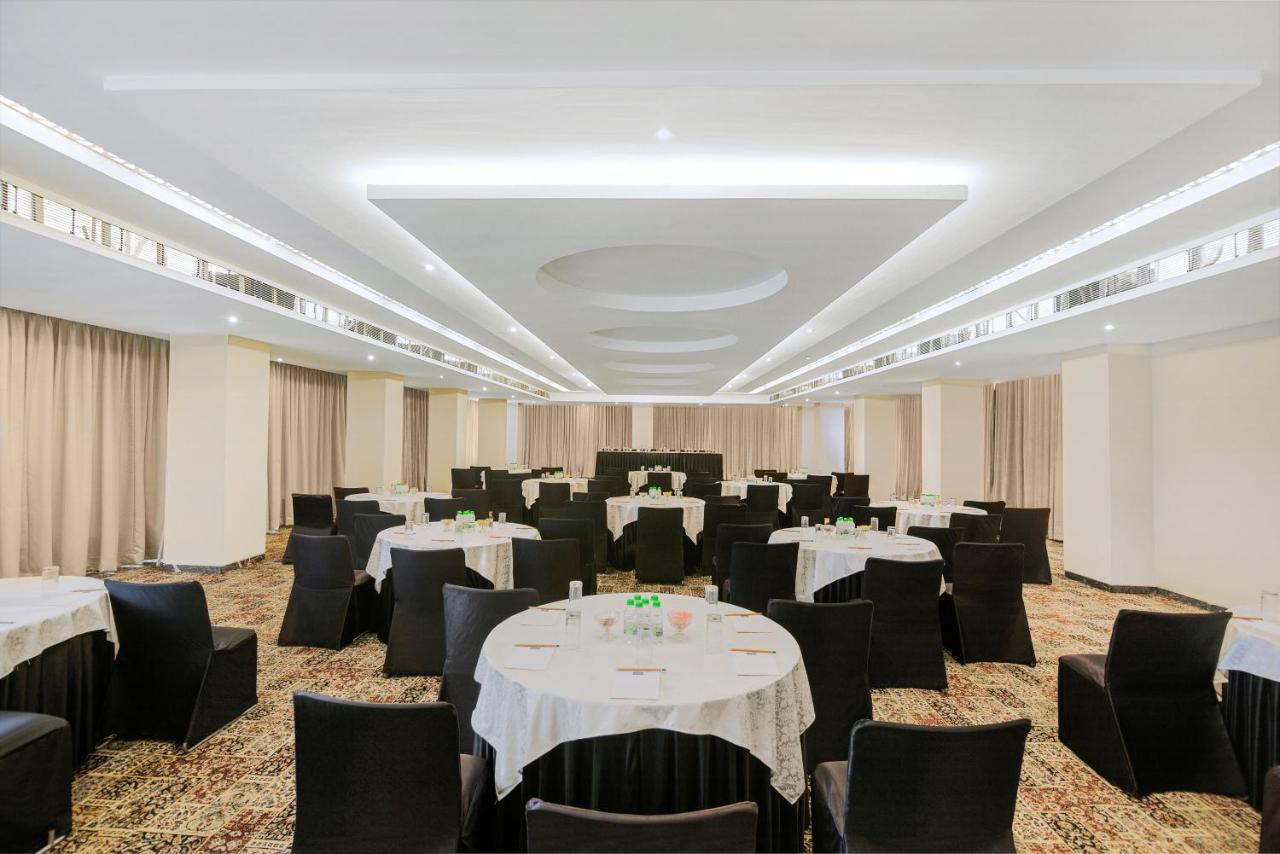 Hotel Sarovar Portico ,