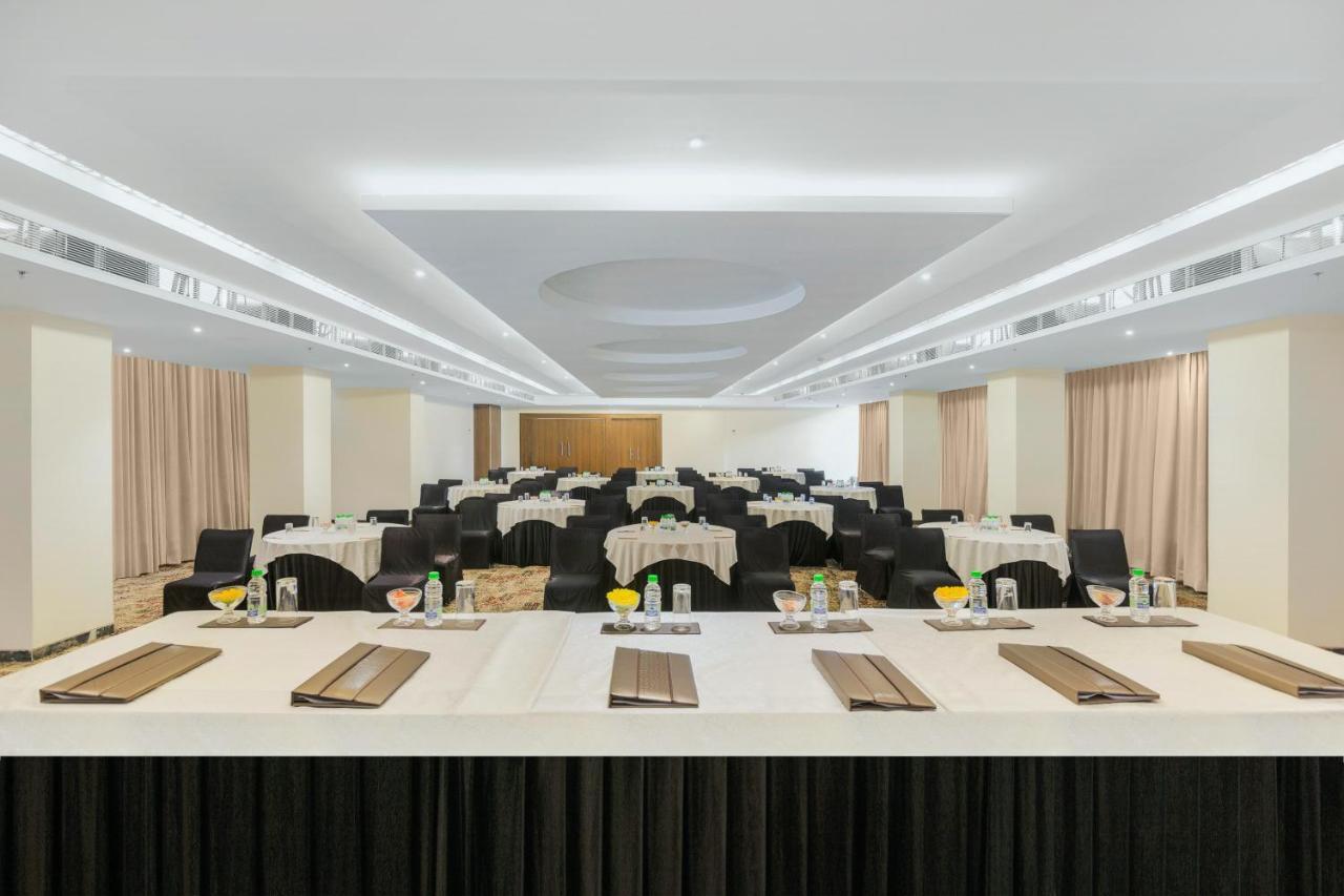 Hotel Sarovar Portico ,