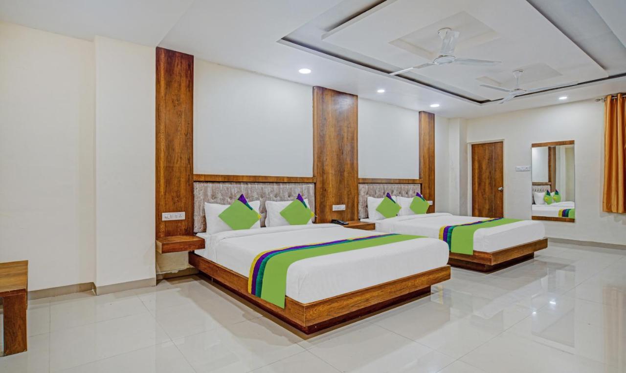 Hotel Treebo Royal Empire Indore