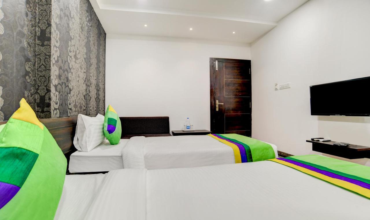 Treebo Grand Euro Pipliyahana Square 3*