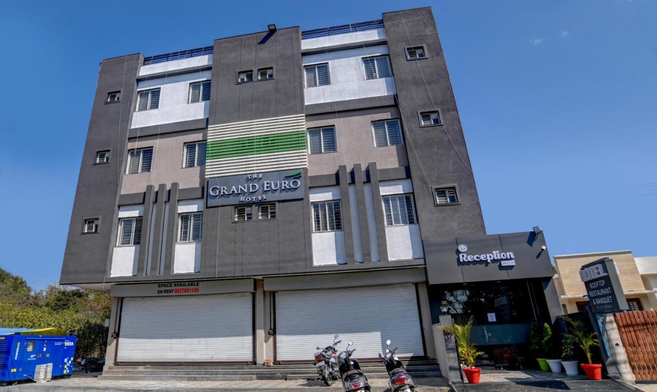 Treebo Grand Euro Pipliyahana Square Hotel Indore