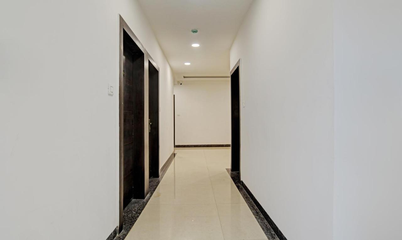 Treebo Grand Euro Pipliyahana Square 3*