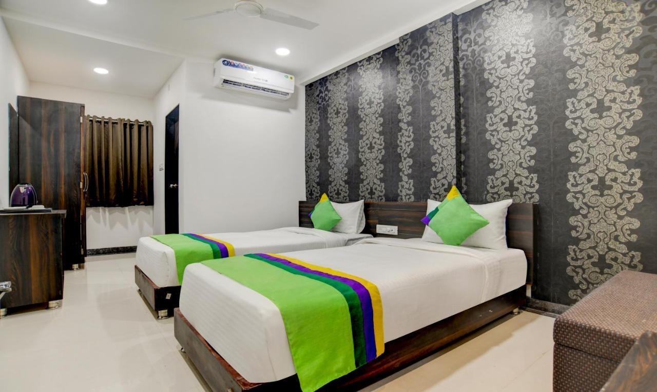 Treebo Grand Euro Pipliyahana Square Hotel 3*