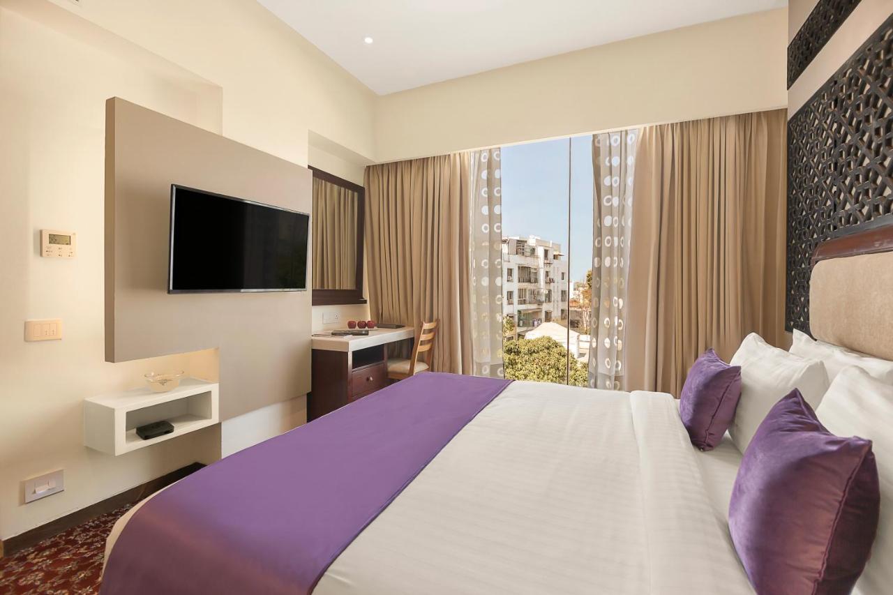 Hotel Sarovar Portico ,