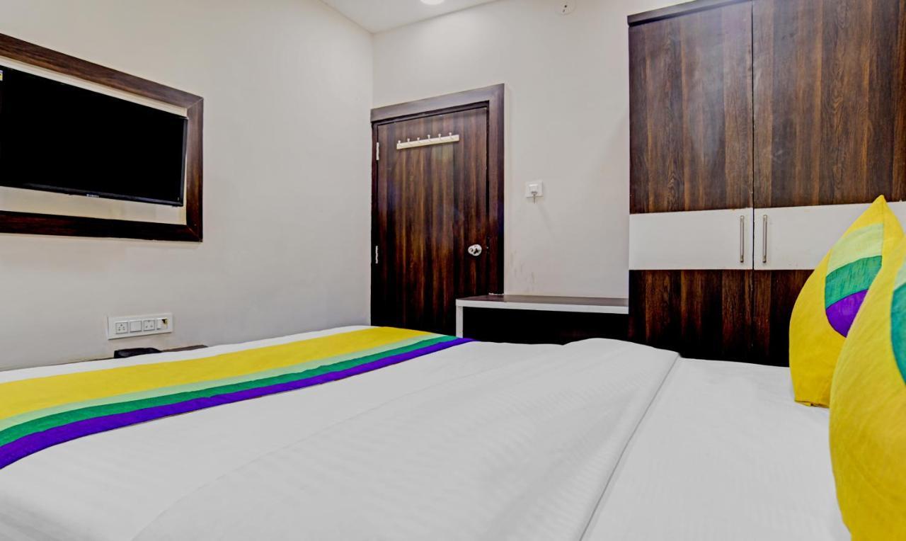 Anand Shree,indore 3* Indore