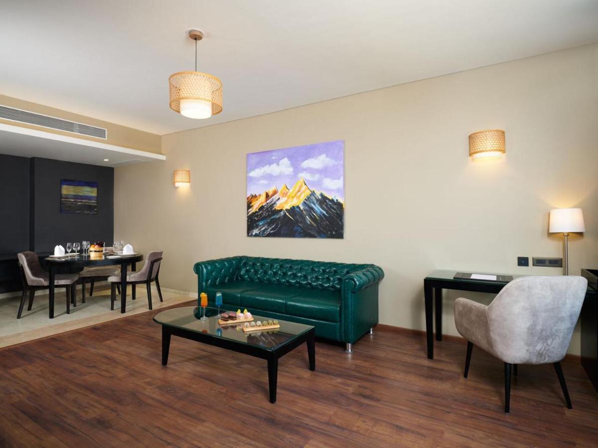 Essentia Luxury Hotel 5*