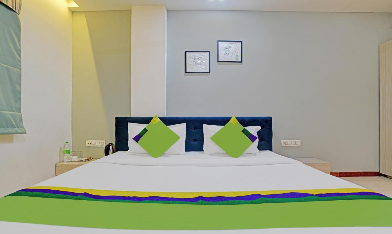 O Omkar 3* Indore