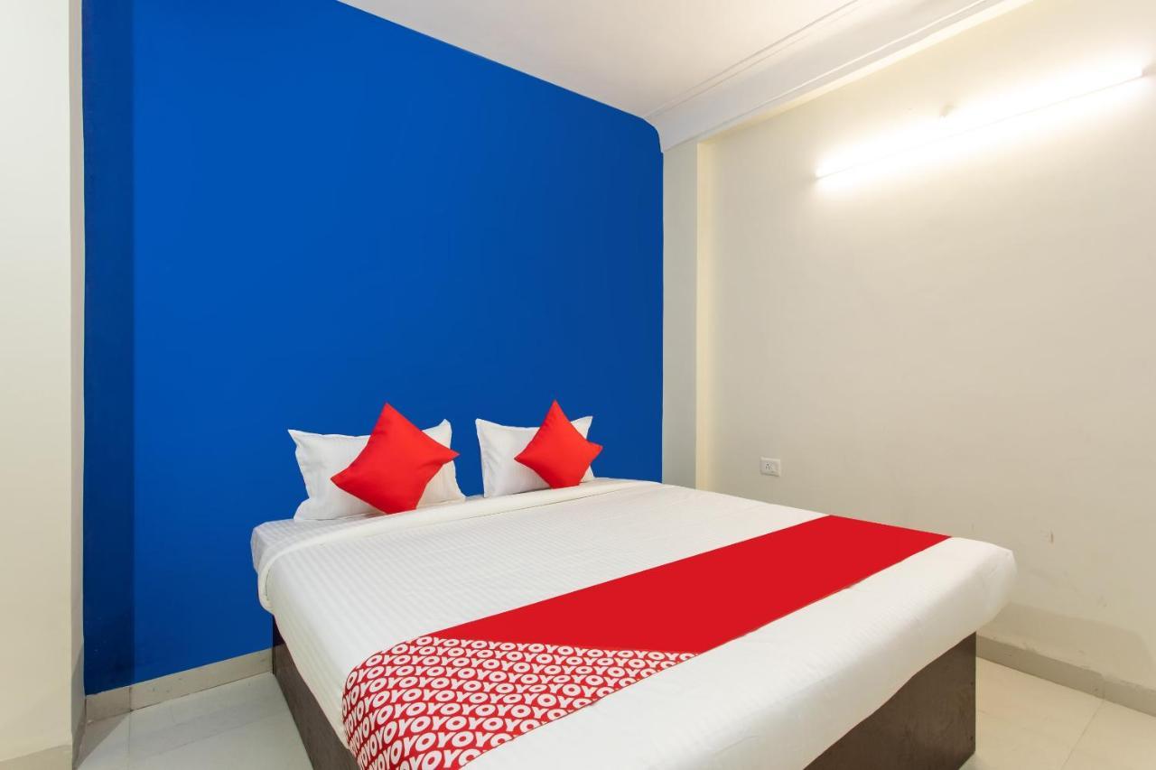 Hotel Oyo 27862 Brooklyn Indore